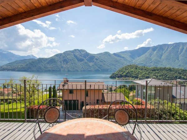 appartamento in vendita a Tremezzina in zona Lenno