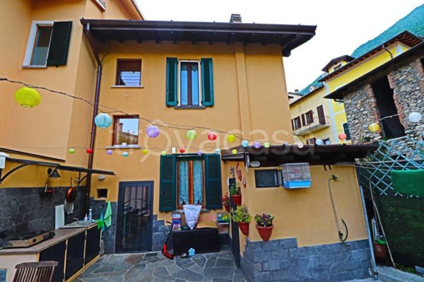 casa indipendente in vendita a Tremezzina in zona Mezzegra