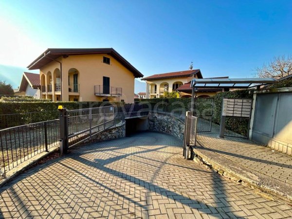 appartamento in vendita a Tremezzina in zona Lenno