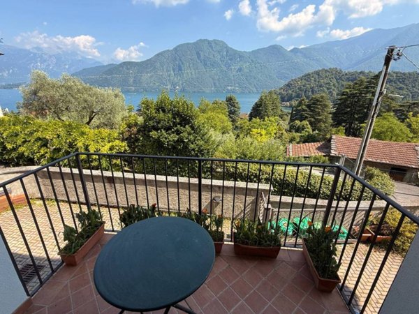 appartamento in vendita a Tremezzina in zona Azzano