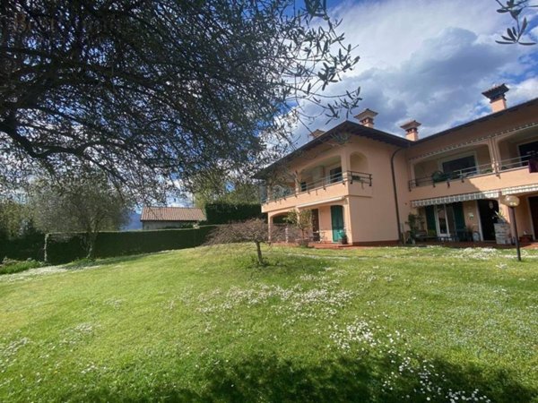 appartamento in vendita a Tremezzina in zona Lenno