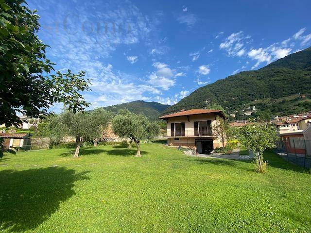 casa indipendente in vendita a Tremezzina in zona Lenno
