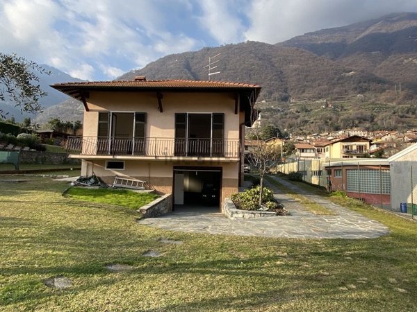 casa indipendente in vendita a Tremezzina in zona Lenno