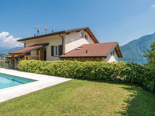 appartamento in vendita a Tremezzina in zona Azzano