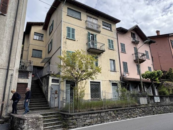 casa indipendente in vendita a Tremezzina in zona Ossuccio