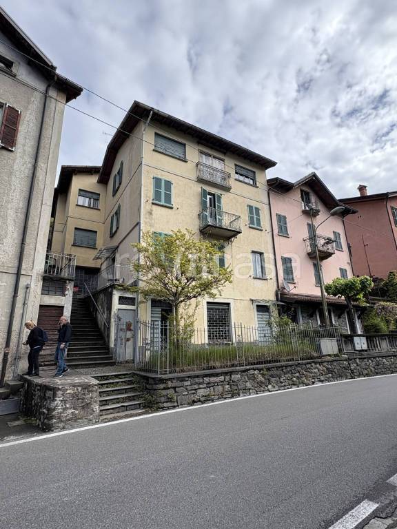 casa indipendente in vendita a Tremezzina in zona Ossuccio