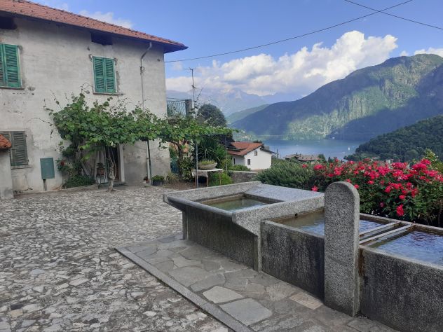 appartamento in vendita a Tremezzina in zona Lenno