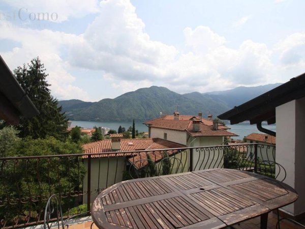 appartamento in vendita a Tremezzina in zona Azzano
