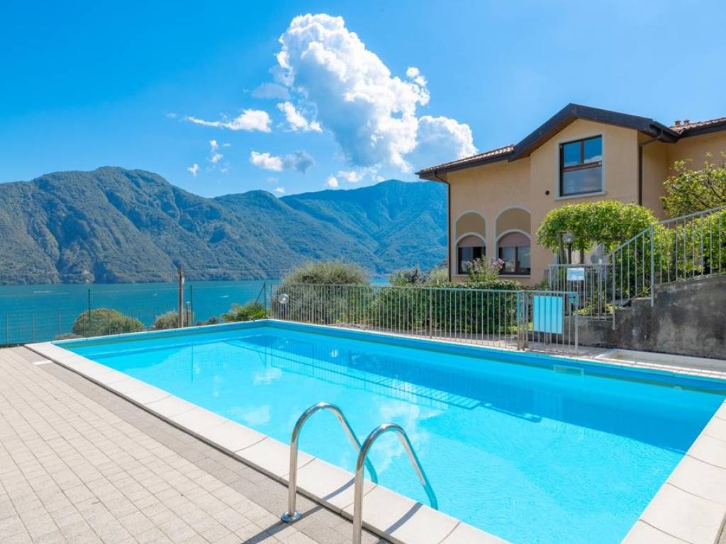 appartamento in vendita a Tremezzina in zona Azzano