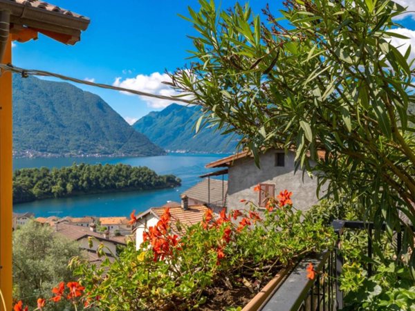 casa indipendente in vendita a Tremezzina in zona Ossuccio