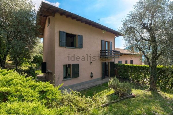 casa indipendente in vendita a Tremezzina in zona Lenno
