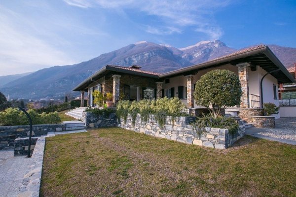 casa indipendente in vendita a Tremezzina
