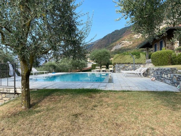 casa indipendente in vendita a Tremezzina in zona Tremezzo