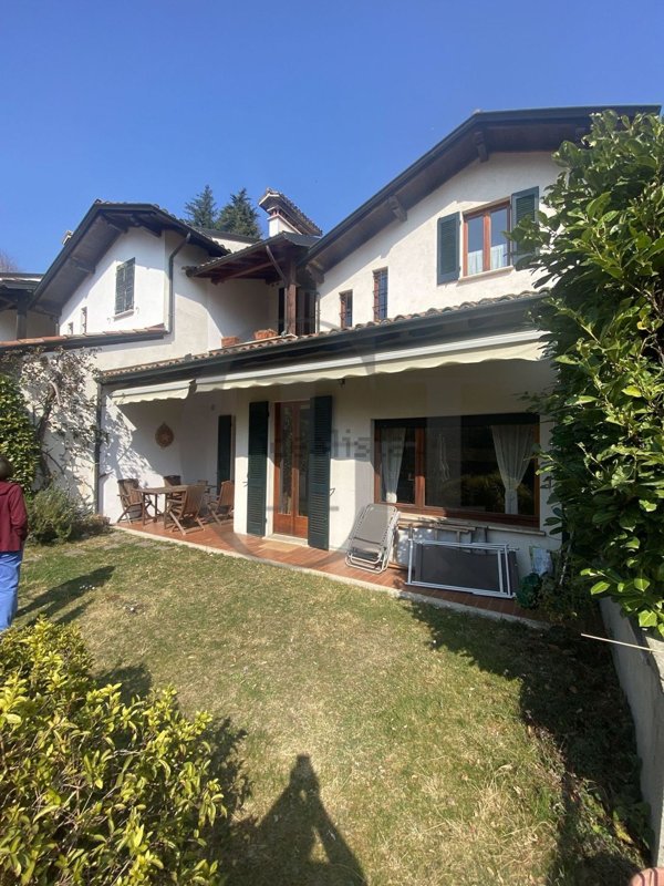 casa indipendente in vendita a Tremezzina in zona Tremezzo