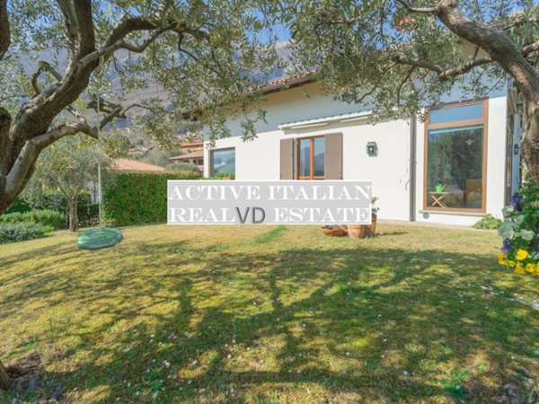 casa indipendente in vendita a Tremezzina in zona Tremezzo