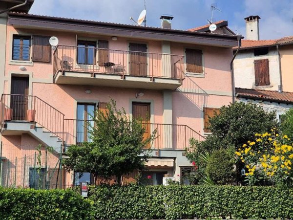 appartamento in vendita a Tremezzina in zona Lenno