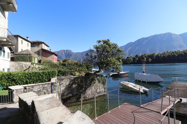 appartamento in vendita a Tremezzina in zona Isola Comacina