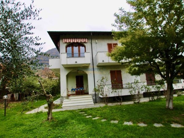 casa indipendente in vendita a Tremezzina in zona Lenno