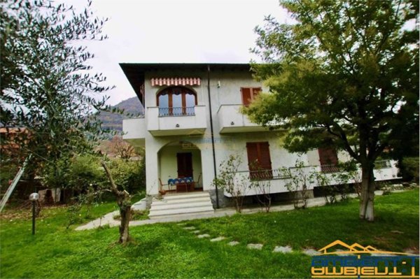 casa indipendente in vendita a Tremezzina in zona Lenno