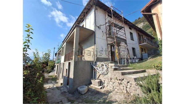 casa indipendente in vendita a Tremezzina in zona Lenno