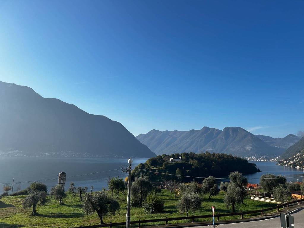 casa indipendente in vendita a Tremezzina in zona Ossuccio