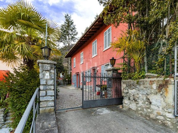 appartamento in vendita a Tremezzina in zona Azzano