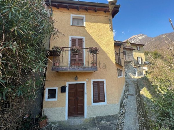 casa indipendente in vendita a Tremezzina in zona Tremezzo