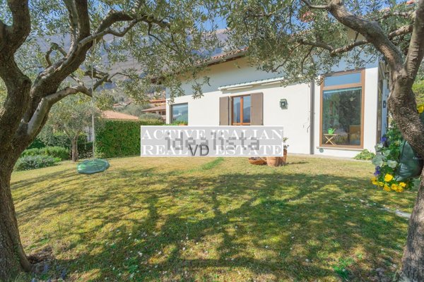 casa indipendente in vendita a Tremezzina in zona Tremezzo