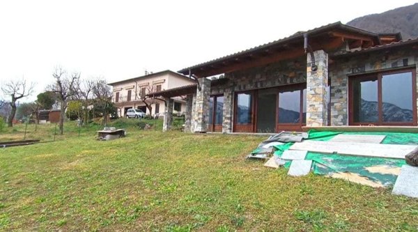 casa indipendente in vendita a Tremezzina in zona Mezzegra