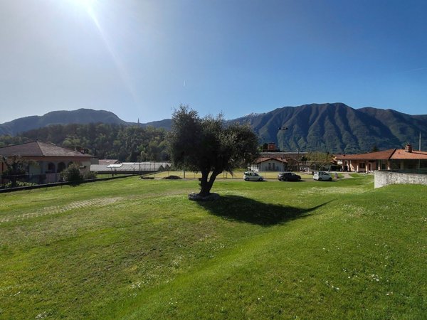 casa indipendente in vendita a Tremezzina