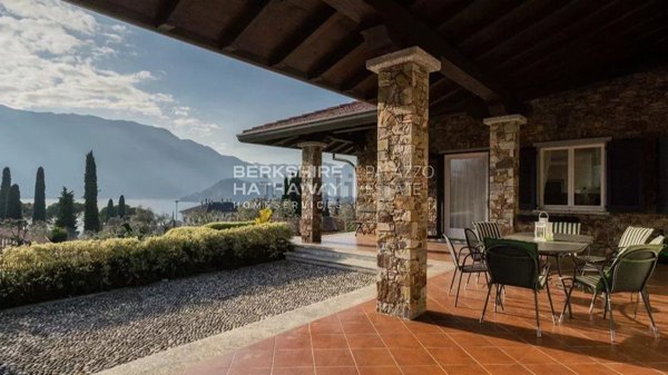 casa indipendente in vendita a Tremezzina in zona Tremezzo