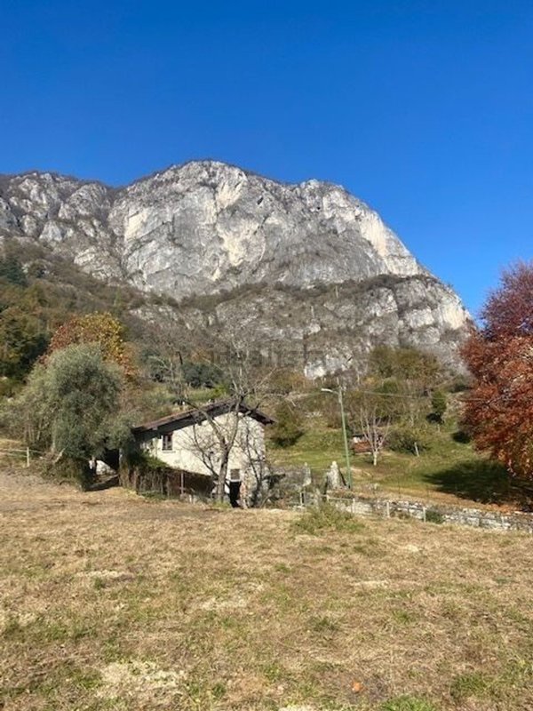 casa indipendente in vendita a Tremezzina in zona Tremezzo