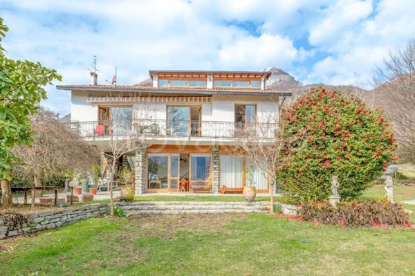 casa indipendente in vendita a Tremezzina in zona Rogaro
