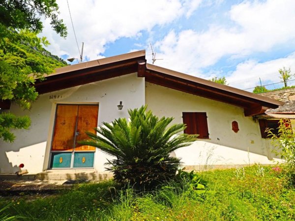 casa indipendente in vendita a Tremezzina in zona Ossuccio