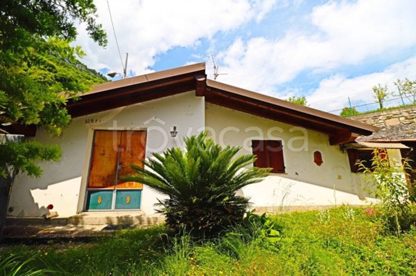 casa indipendente in vendita a Tremezzina in zona Ossuccio