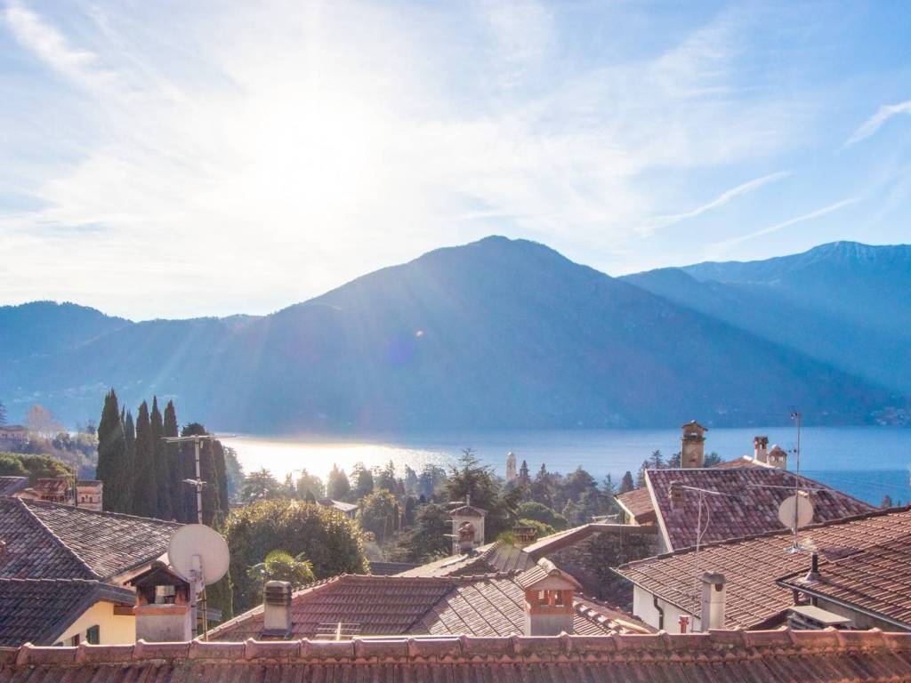 appartamento in vendita a Tremezzina in zona Lenno