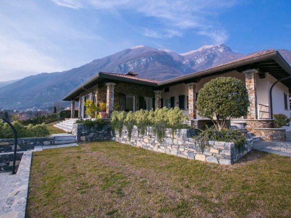 casa indipendente in vendita a Tremezzina