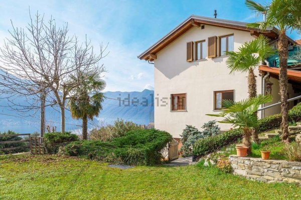 appartamento in vendita a Tremezzina in zona Lenno