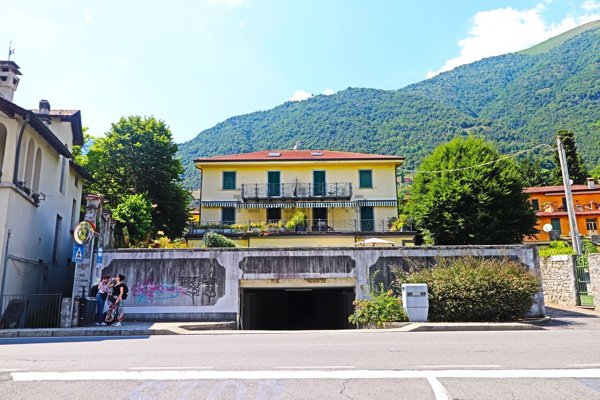 appartamento in vendita a Tremezzina in zona Lenno