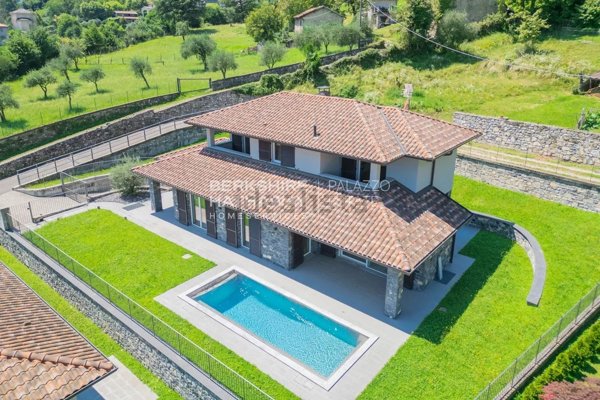 casa indipendente in vendita a Tremezzina in zona Lenno