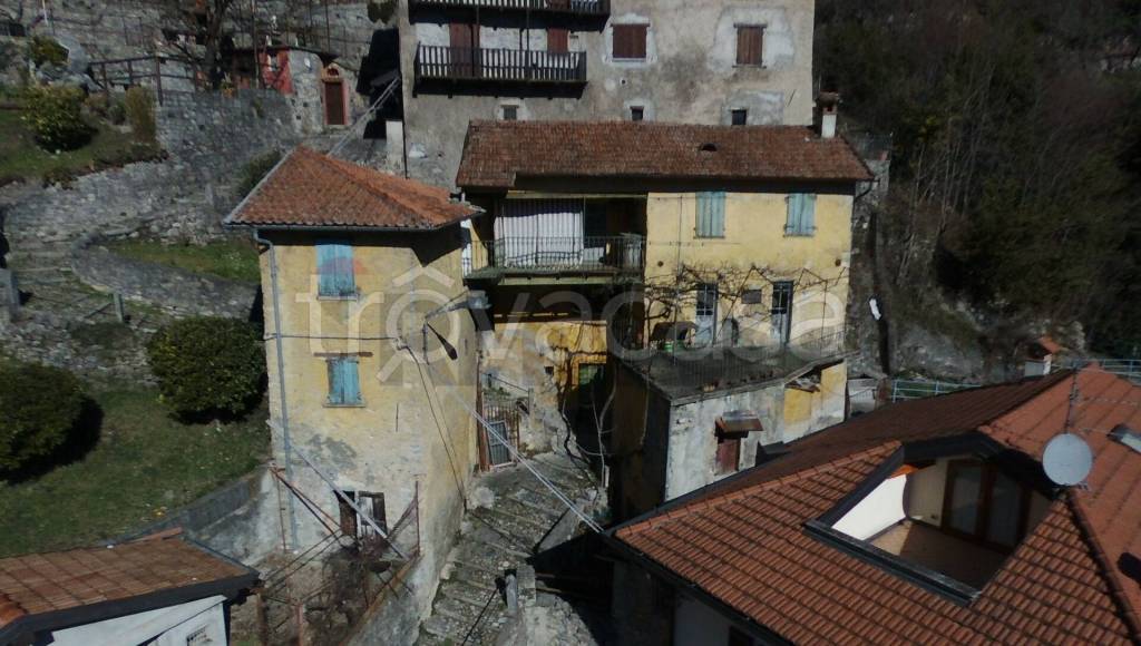 casa indipendente in vendita a Tremezzina in zona Sant'Andrea
