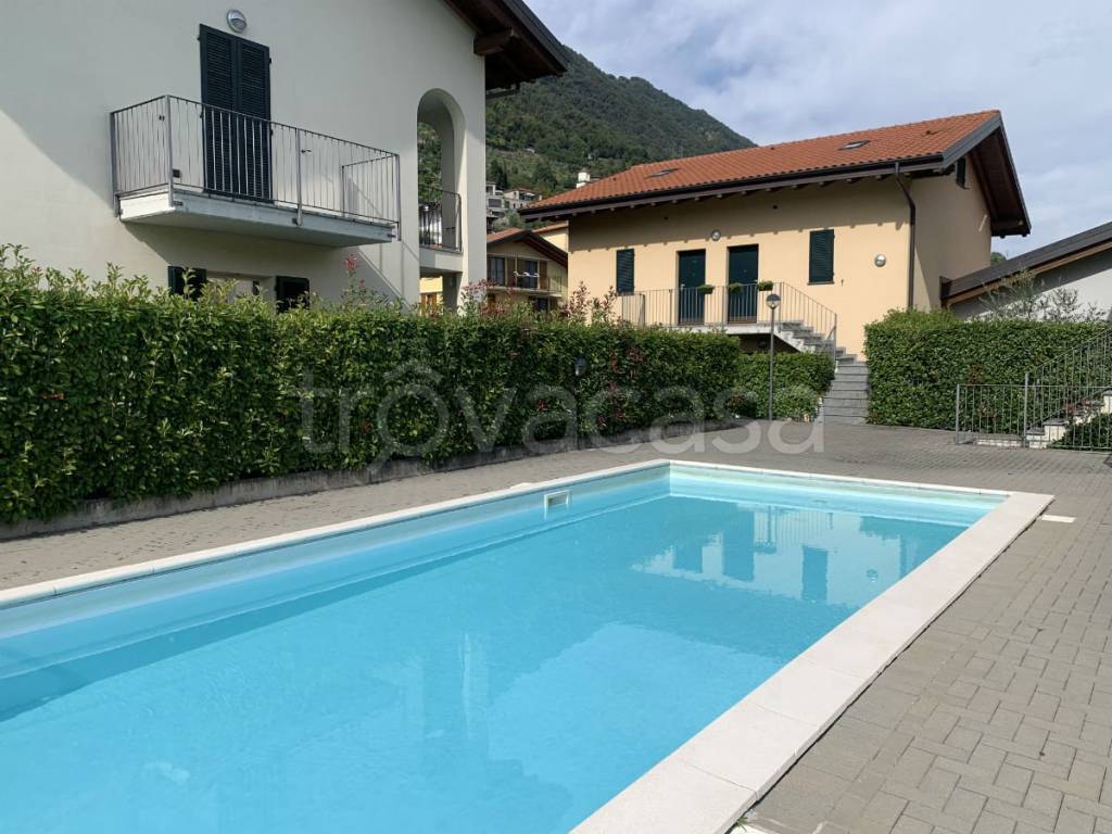 appartamento in vendita a Tremezzina in zona Lenno
