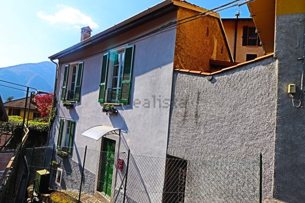 casa indipendente in vendita a Tremezzina in zona Tremezzo