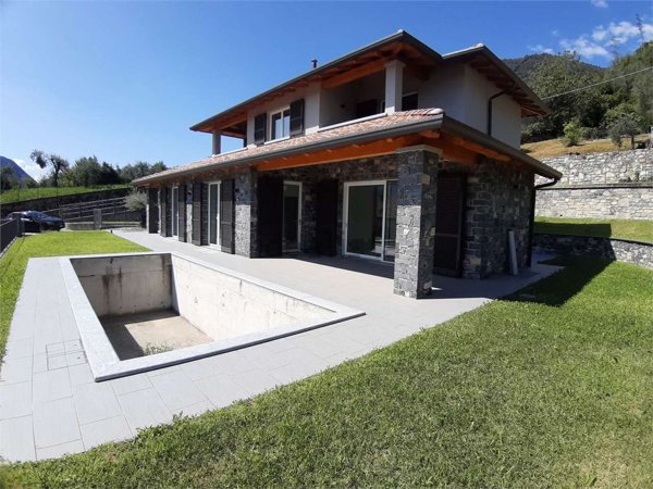 casa indipendente in vendita a Tremezzina in zona Lenno