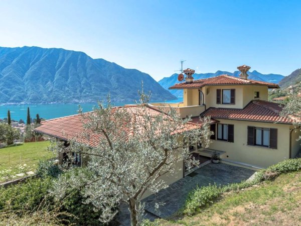 casa indipendente in vendita a Tremezzina in zona Lenno