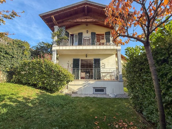 casa indipendente in vendita a Tremezzina