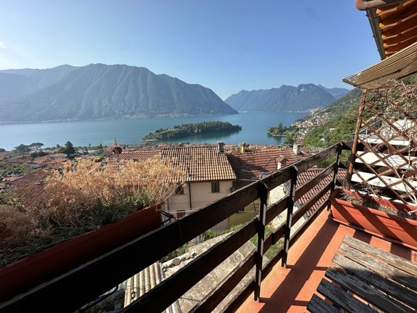 casa indipendente in vendita a Tremezzina in zona Ossuccio