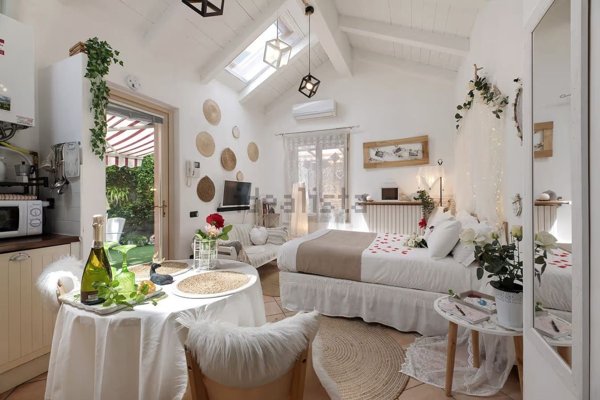 casa indipendente in vendita a Tremezzina in zona Isola Comacina