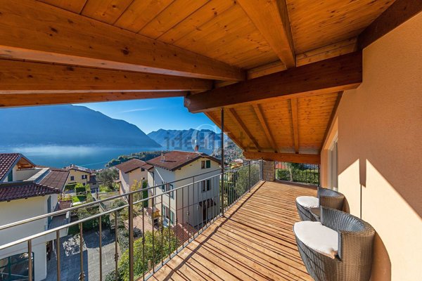 casa indipendente in vendita a Tremezzina