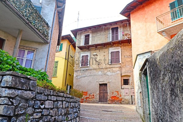 appartamento in vendita a Tremezzina in zona Lenno